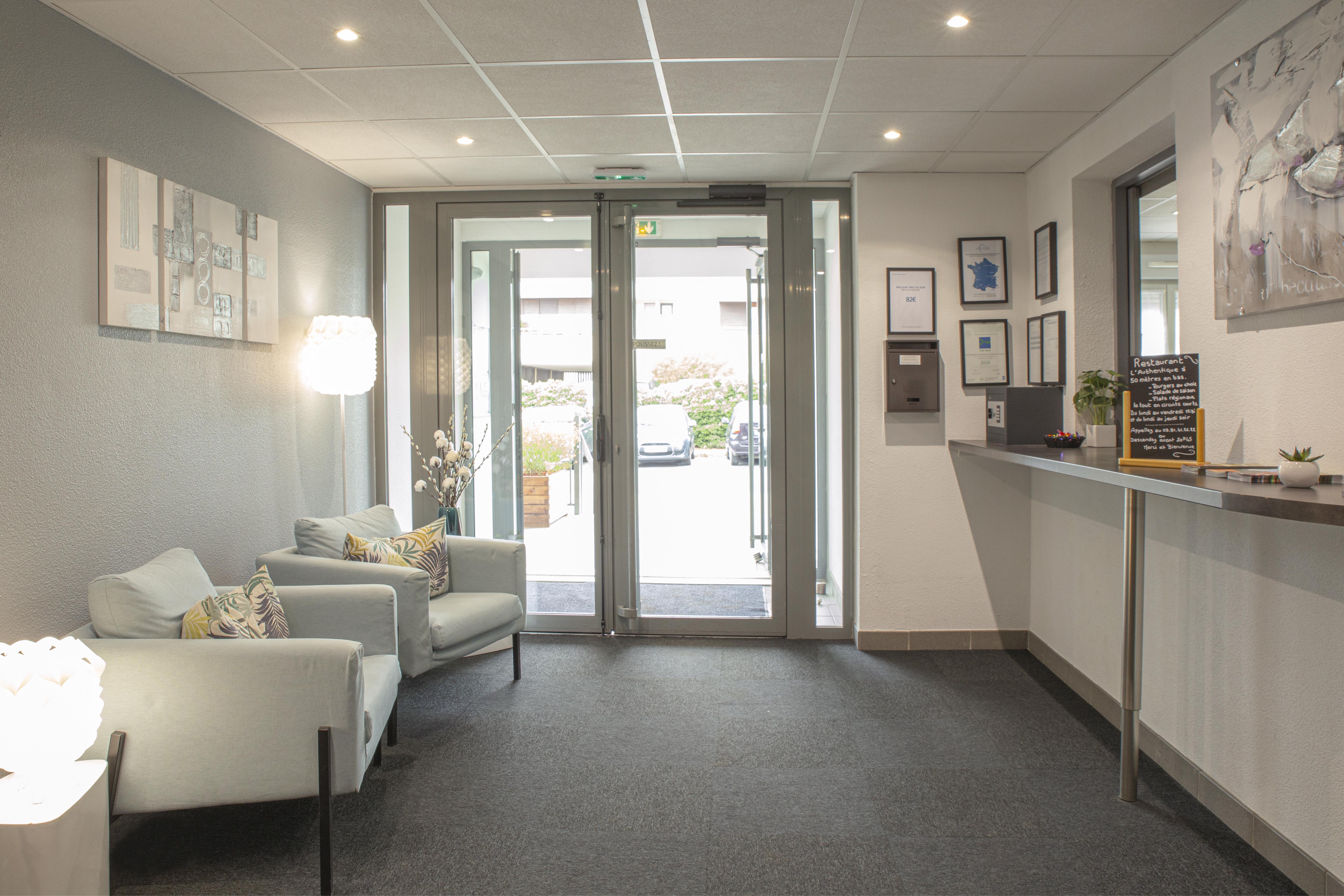 Comfort Aparthotel Besancon Hauts Du Chazal Eksteriør bilde