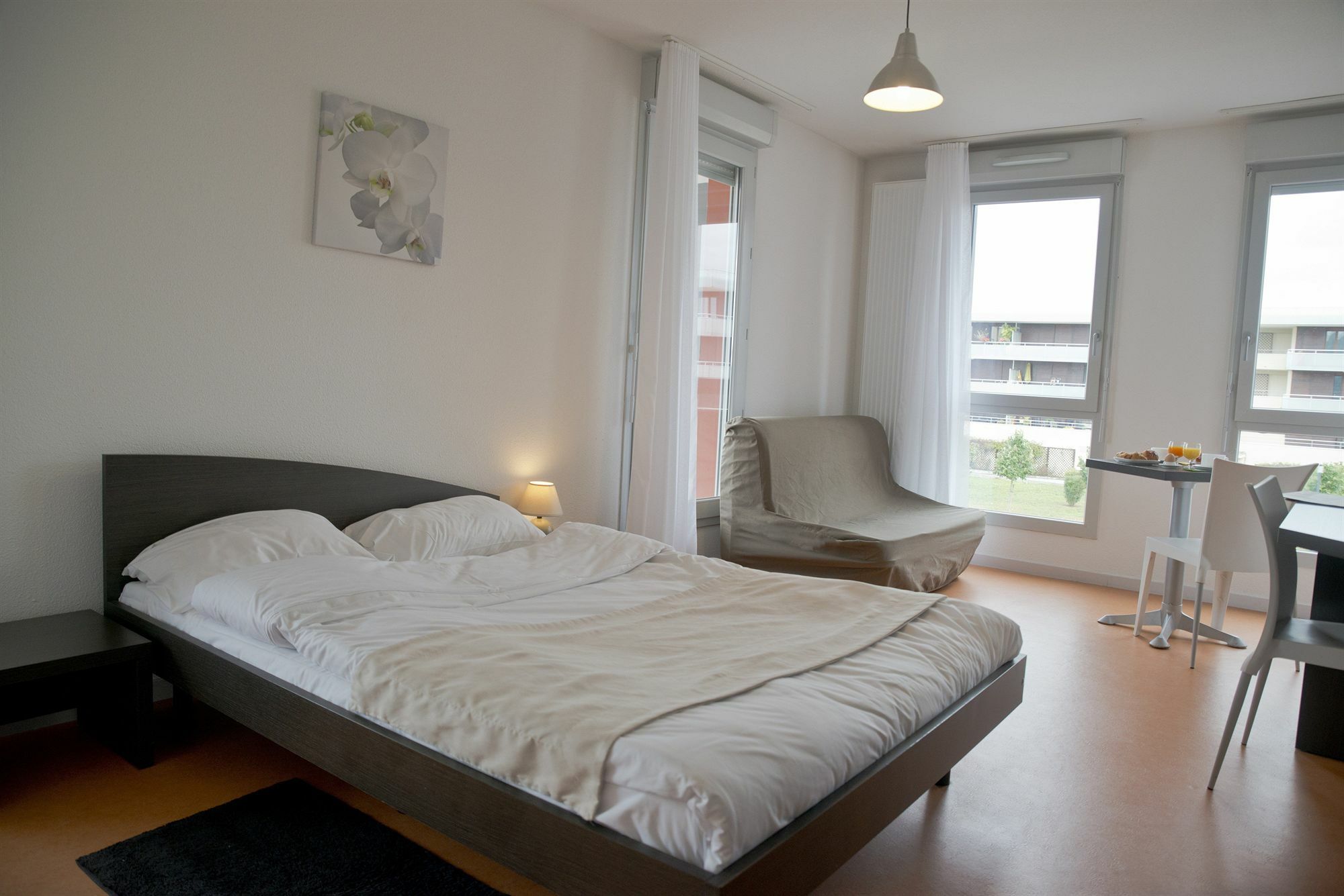 Comfort Aparthotel Besancon Hauts Du Chazal Eksteriør bilde